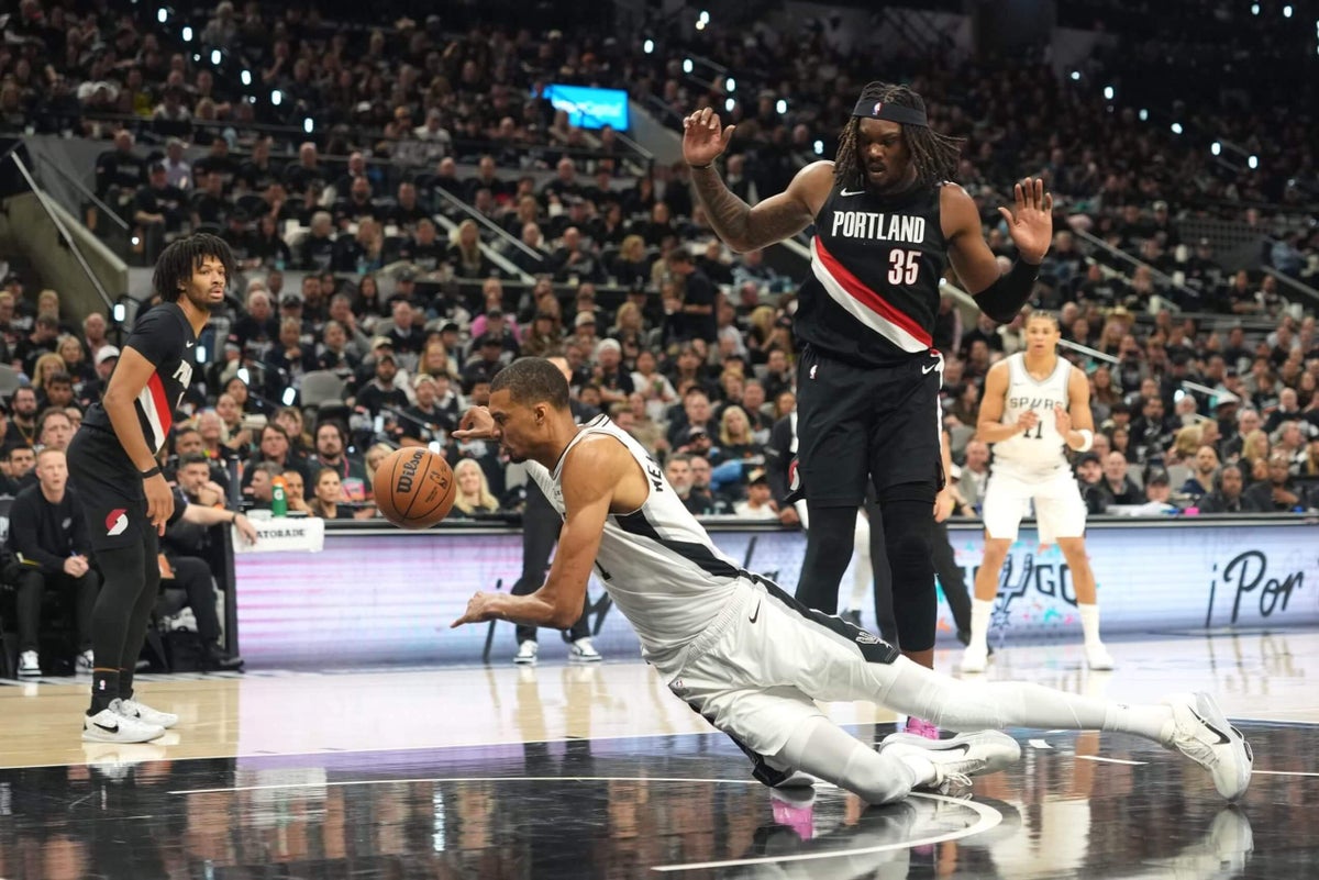 Victor Wembanyama diagnosed with concussion after slamming face on floor in Game 2