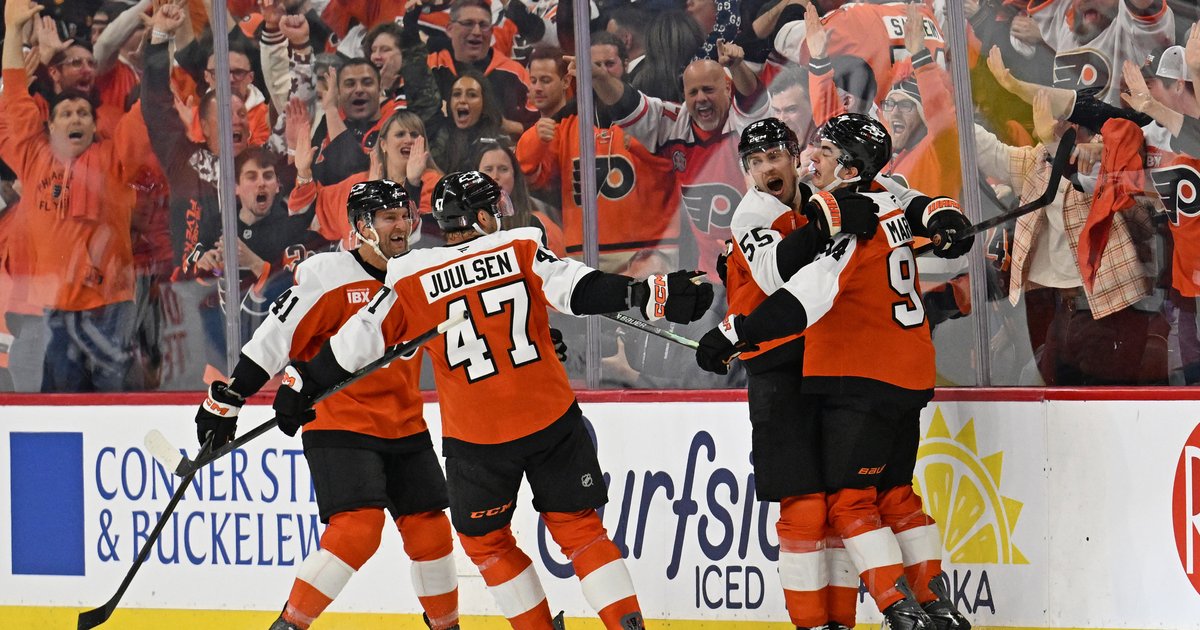 Flyers crush Penguins, 5-2, in Philly's grand welcome back to the playoffs
