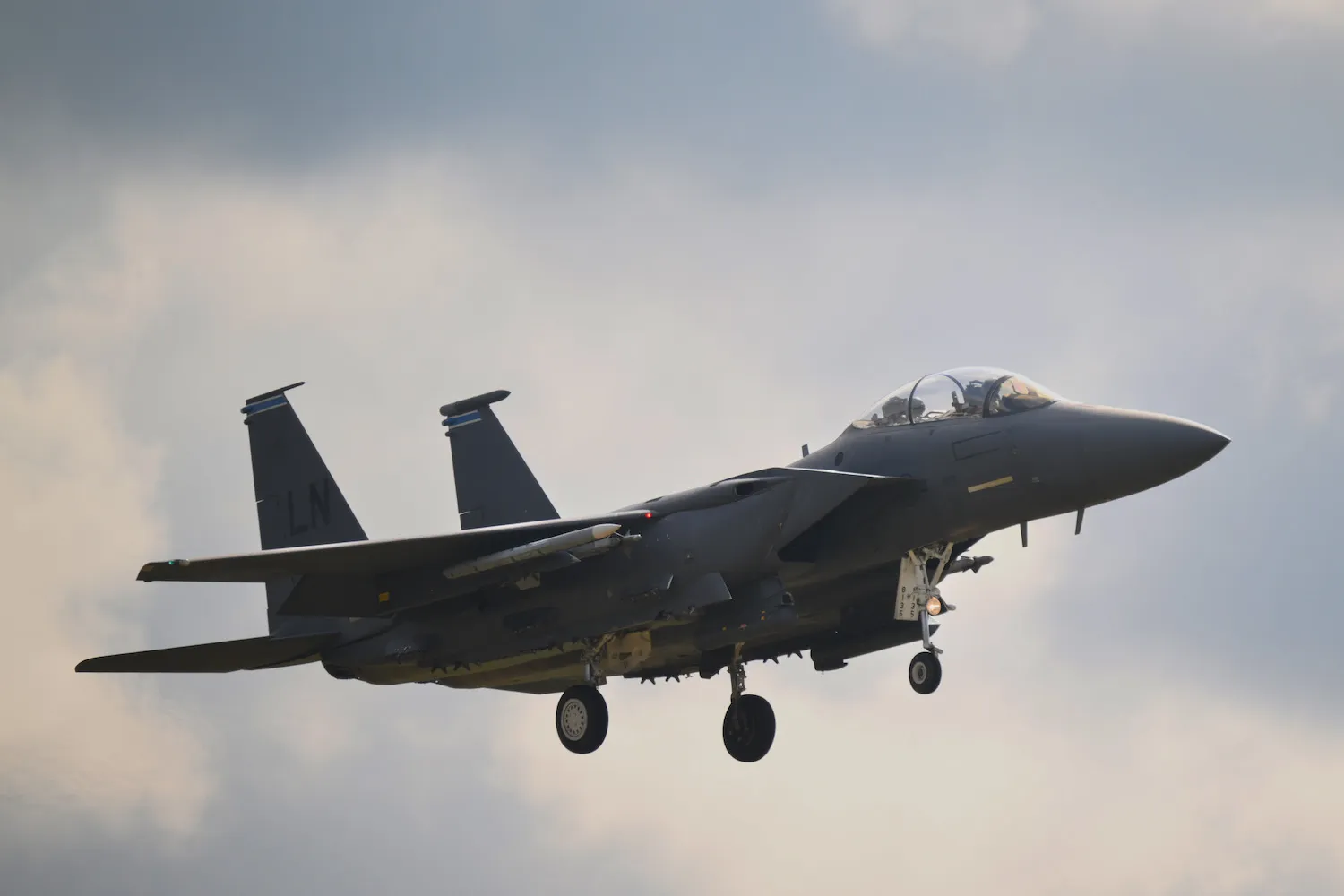 Iran Shoots Down U.S. F-15E Fighter Jet for First Time Since War Began