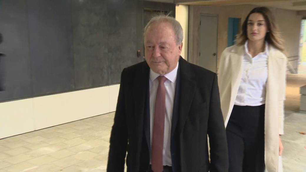 Click to play video: 'Former Surrey mayor acquitted on charge of public mischief'