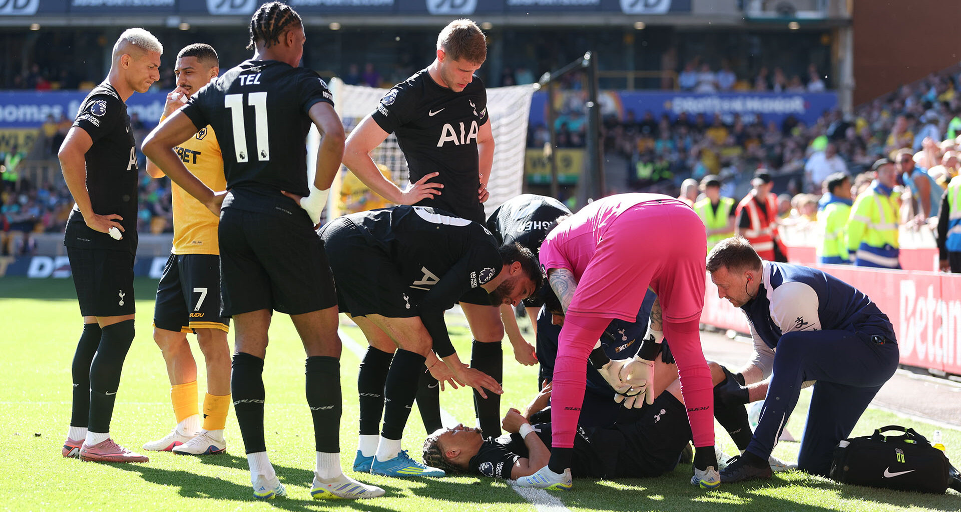 Roberto De Zerbi's latest on injuries to Xavi and Dominic Solanke at Wolves