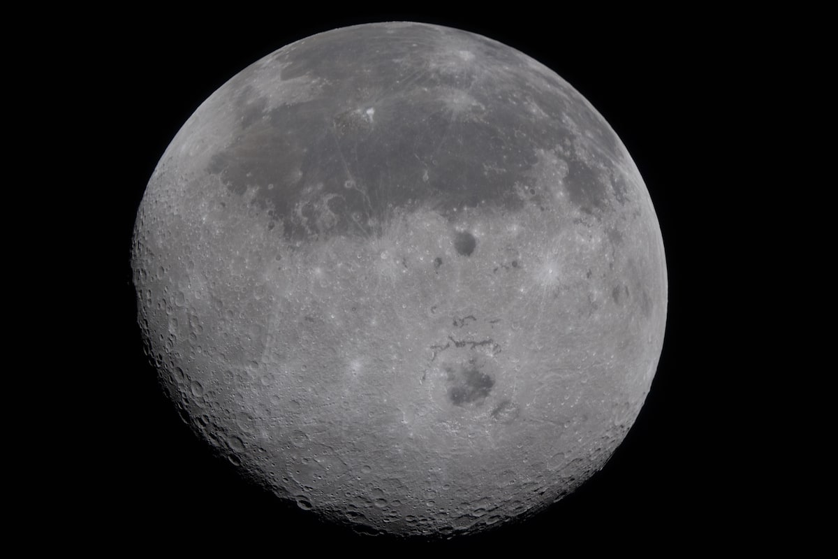 Artemis II crew becomes first to view moon’s far side in the internet age
