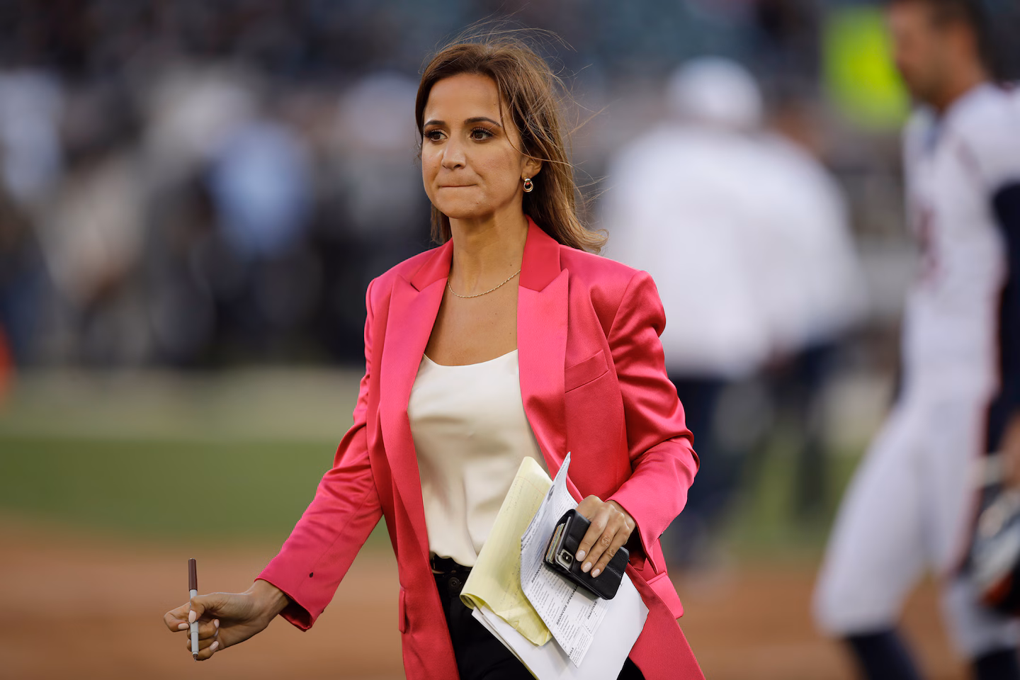 Prominent NFL reporter resigns amid probe into relationship with Patriots coach - The Washington Post