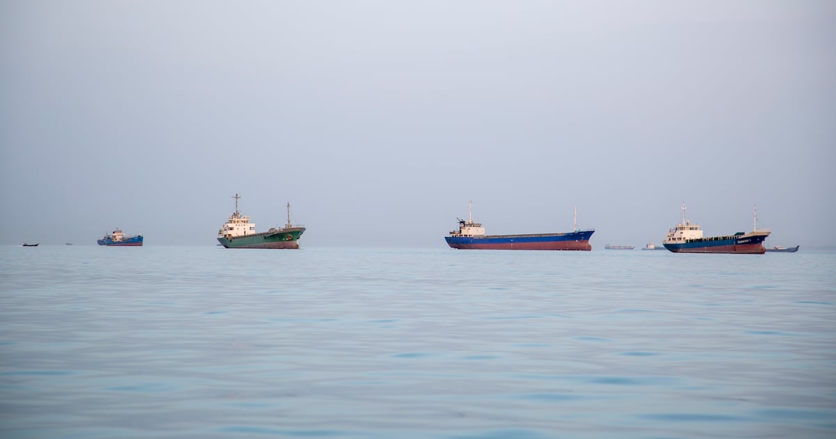 Trump orders U.S. military to ‘shoot and kill’ Iranian small boats choking Strait of Hormuz - CTV News