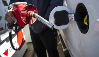 Gas prices to rise 9 cents on Saturday, says affordable energy president - CTV News