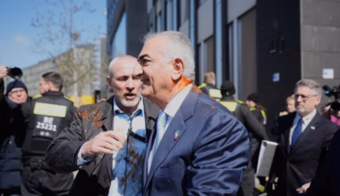 Iran’s exiled crown prince Reza Pahlavi splattered with red liquid in Berlin - The Washington Post