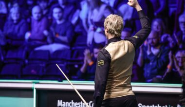 Robertson Digs Deep To Beat Hawkins