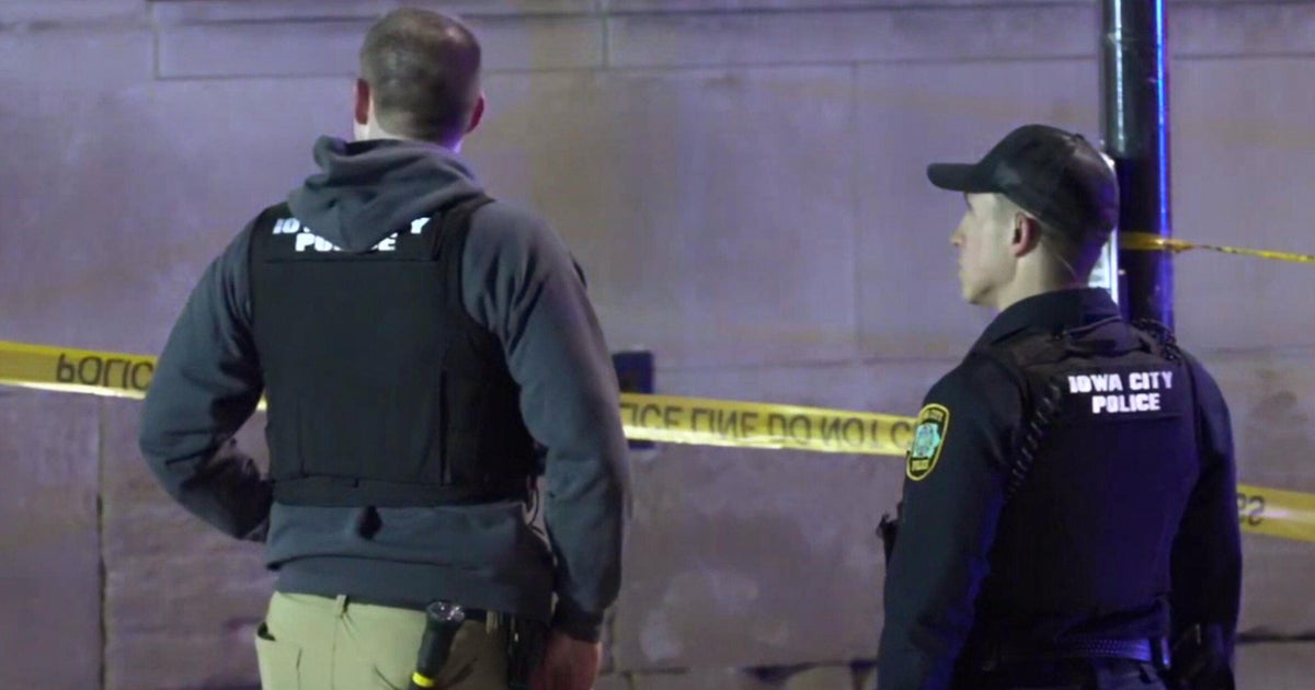 5 people wounded in shooting near University of Iowa campus, including 3 students