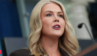 Trump press criticism: ‘You’re doing a terrible job’: Trump blasts Karoline Leavitt as bad press hits 97%