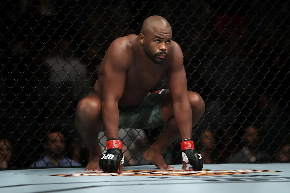 CHICAGO, IL - JUNE 09: Rashad Evans prepares to fight Anthony Smith in their light heavyweight bout during the UFC 225: Whittaker v Romero 2 event at the United Center on June 9, 2018 in Chicago, Illinois. Smith won by TKO. (Photo by Dylan Buell/Getty Images)