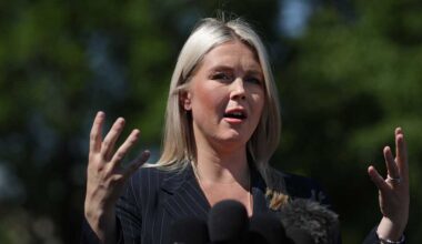 US-Iran Ceasefire Holds Amid Blockade Tensions