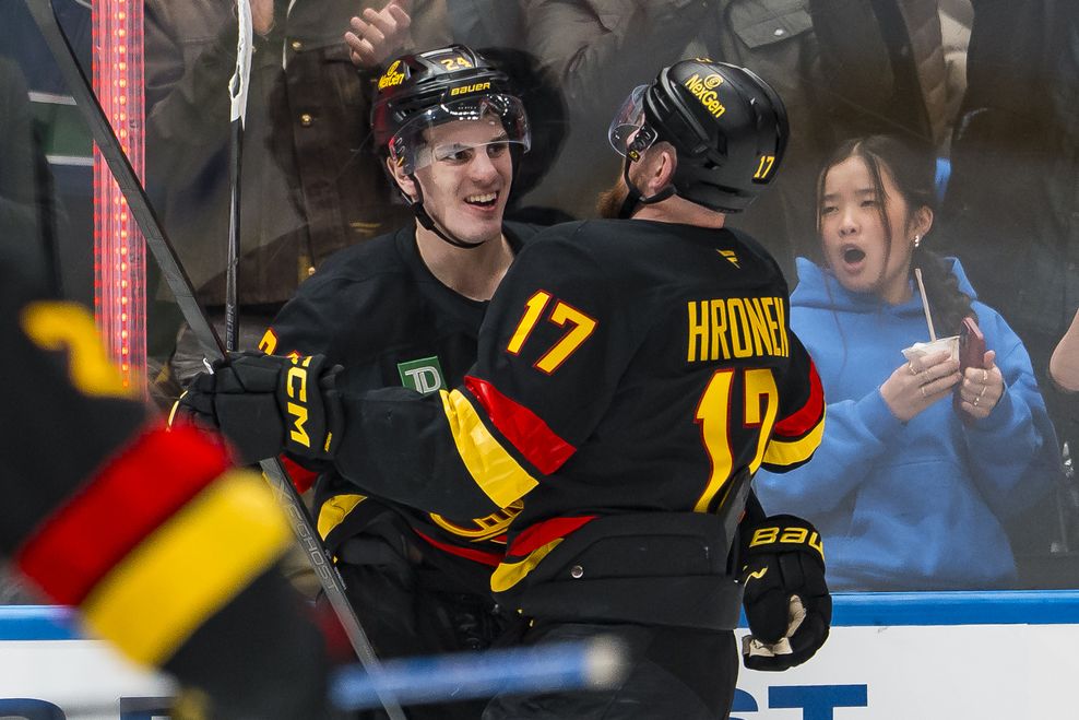 buium hronek canucks