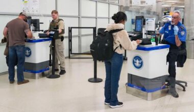 ICE leaving some airport security checkpoints after helping TSA manage long lines