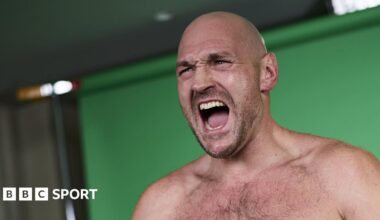 Arslen Makhmudov lands a left hand against Dave Allen in Sheffield