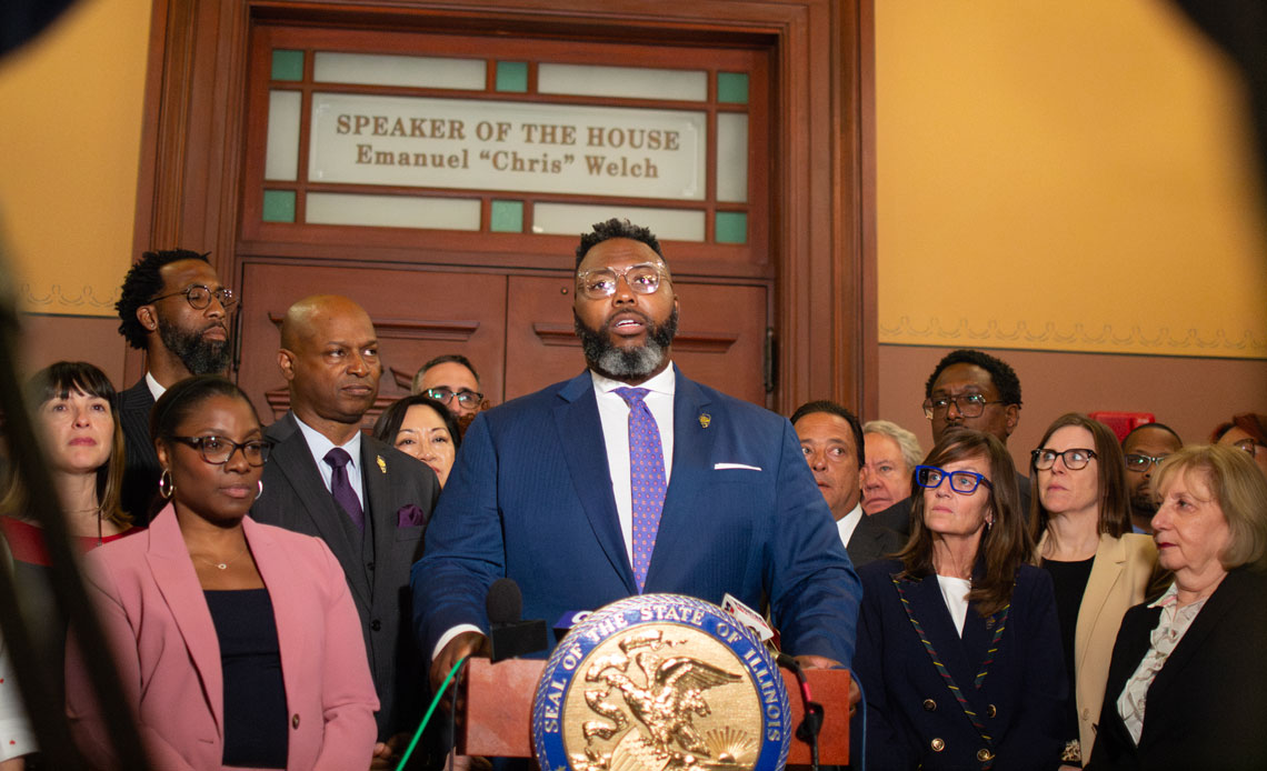 Illinois House Approves Megaprojects Bill, But The Bears Want Changes