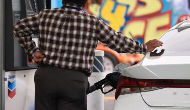 Oil prices hit 4-year high amid Iran war