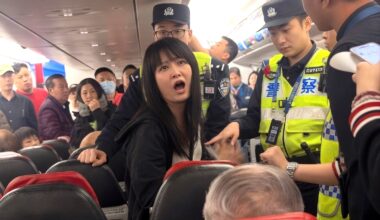 Off-Duty Flight Attendant Demands Crew Speak Chinese, Gets Kicked Off Flight