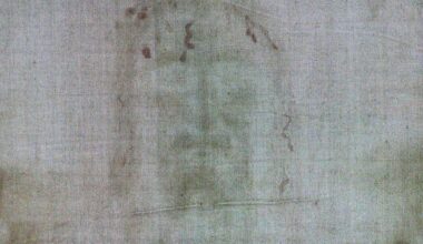 Unexpected food DNA found on cloth believed to have wrapped Jesus, study reveals