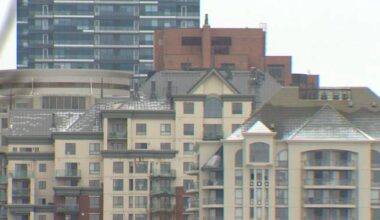 Cost of buying or renting a condo in Calgary tumbles as supply nears record levels
