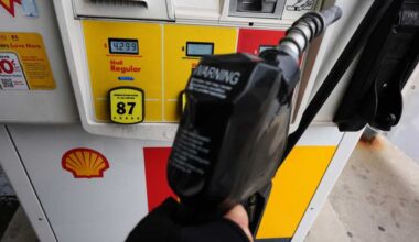 Brent crude tops $125 as Iran war worries mount