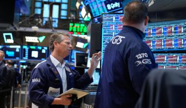 Dow S&P 500, Nasdaq climb as deescalation talk in Iran extends rally