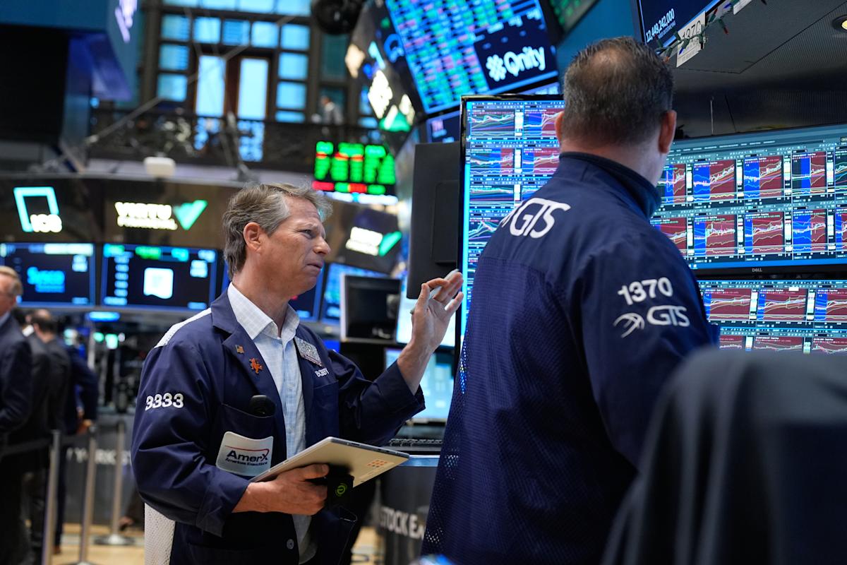 Dow S&P 500, Nasdaq climb as deescalation talk in Iran extends rally