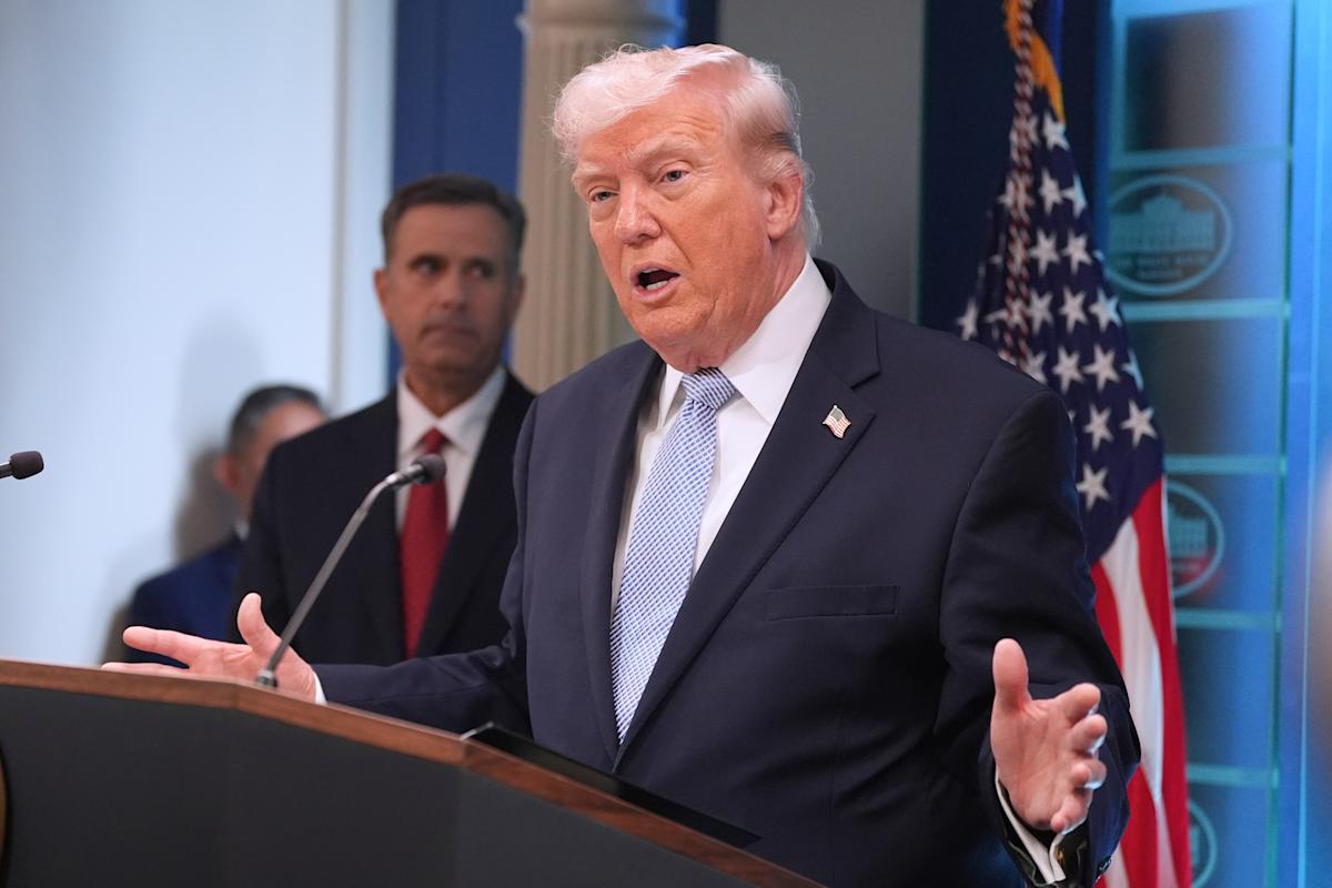 Oil prices crater after Trump announces 2-week ceasefire in US-Iran war