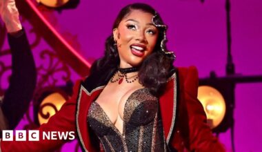 Megan Thee Stallion taken to hospital during Moulin Rouge performance - BBC