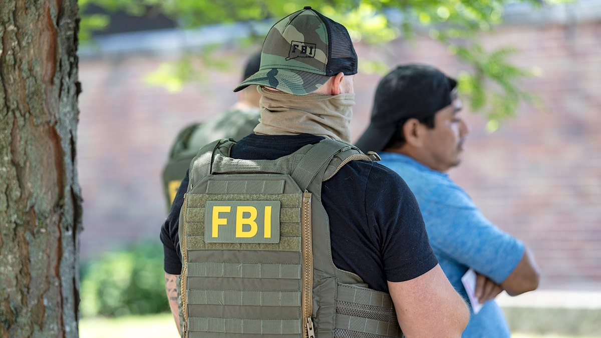 FBI agent