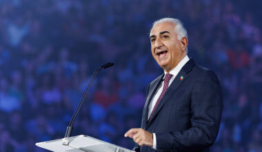 Crown Prince of Iran makes heartfelt plea for students to stand for the silent and oppressed