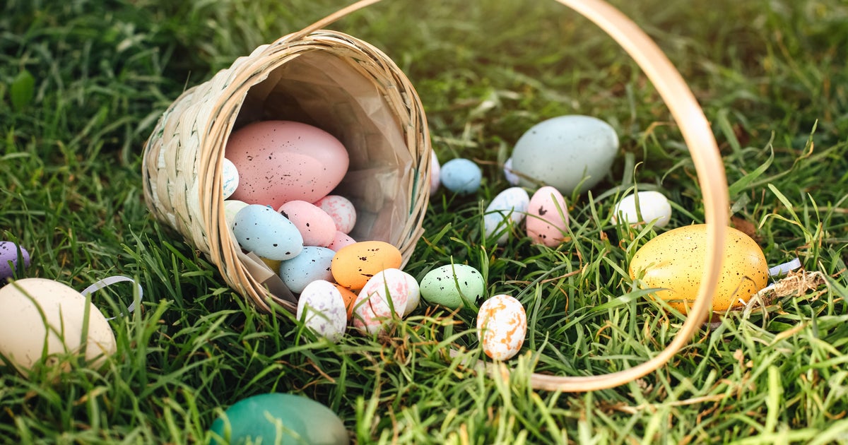 What's open and closed on Easter 2026? Sunday hours for major stores and food chains.