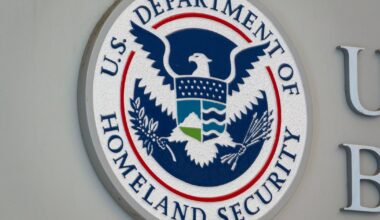 Trump orders DHS to pay all employees despite shutdown