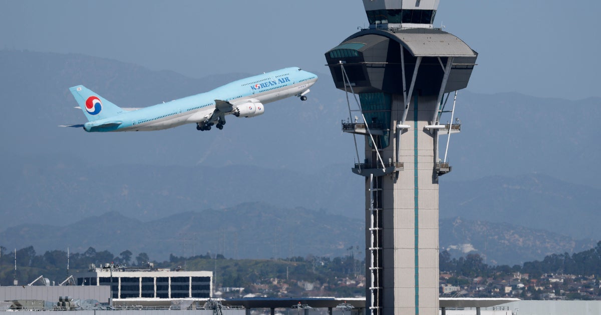 The U.S. faces an air traffic controller shortage. It's turning to gamers for help.