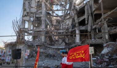 U.S., Iran prepare for talks as shaky ceasefire holds, Strait of Hormuz traffic remains low