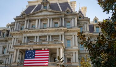 Trump proposes painting executive office building white