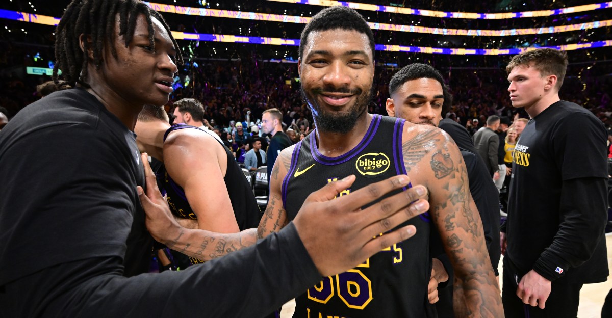 Grades for LeBron James, Luke Kennard in Lakers Game 2 win vs. Rockets