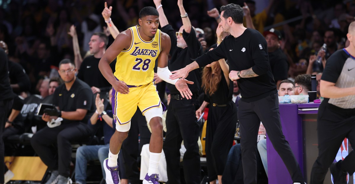 Grades for LeBron James, Luke Kennard in Lakers Game 1 win vs. Rockets