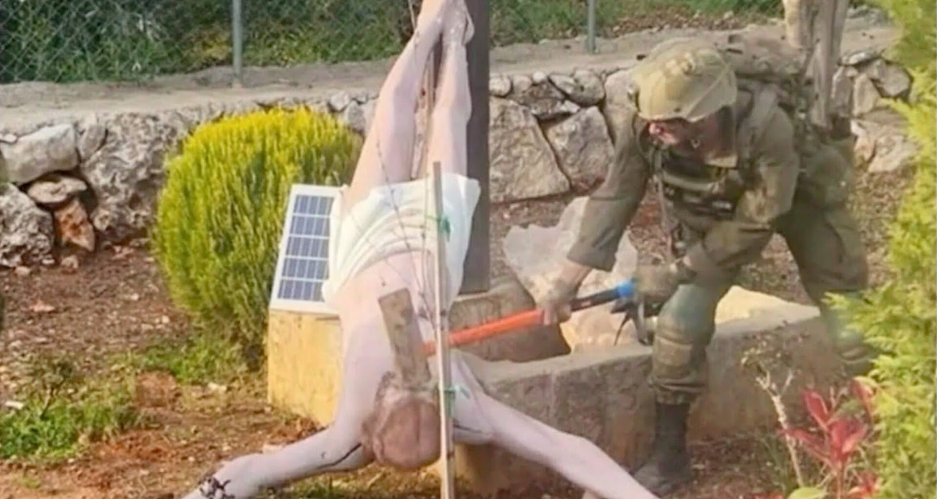 Outrage after Israeli soldier desecrates statue of Jesus Christ in Lebanon | Israel attacks Lebanon