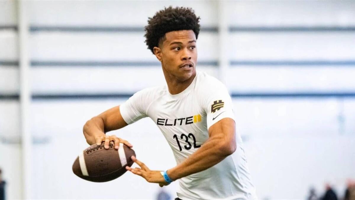 Miami football recruiting: 2027's No. 2 QB Israel Abrams commits to Hurricanes