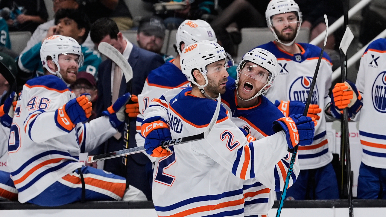 Otherworldly McDavid helps Oilers bolster lead in Pacific Division