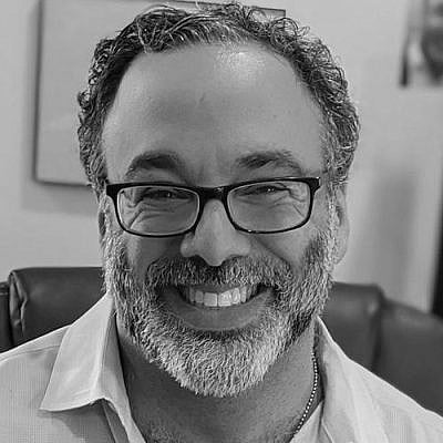 The Blogs: A Giant Warning | Menachem Creditor