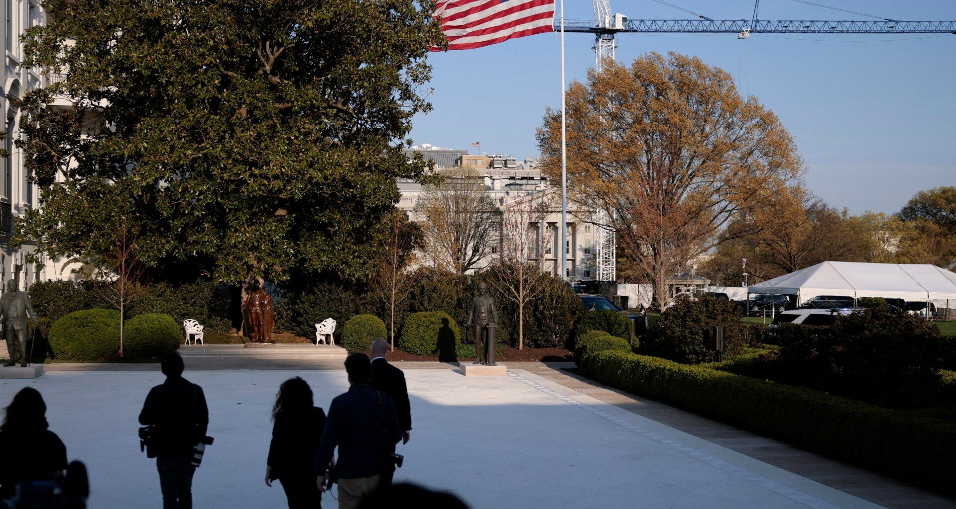 US appeals court extends deadline to halt White House ballroom construction | Donald Trump News