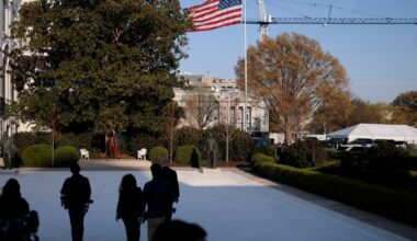 US appeals court extends deadline to halt White House ballroom construction | Donald Trump News