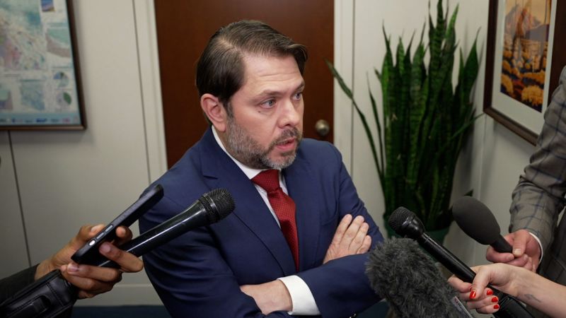Emotional Gallego says he heard ‘rumors’ of ‘flirty’ behavior by Swalwell but denies knowledge of sexual assault allegations