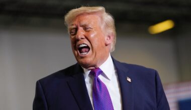 Trump Attacks Tucker Carlson, Alex Jones, Megyn Kelly Amid Iran War