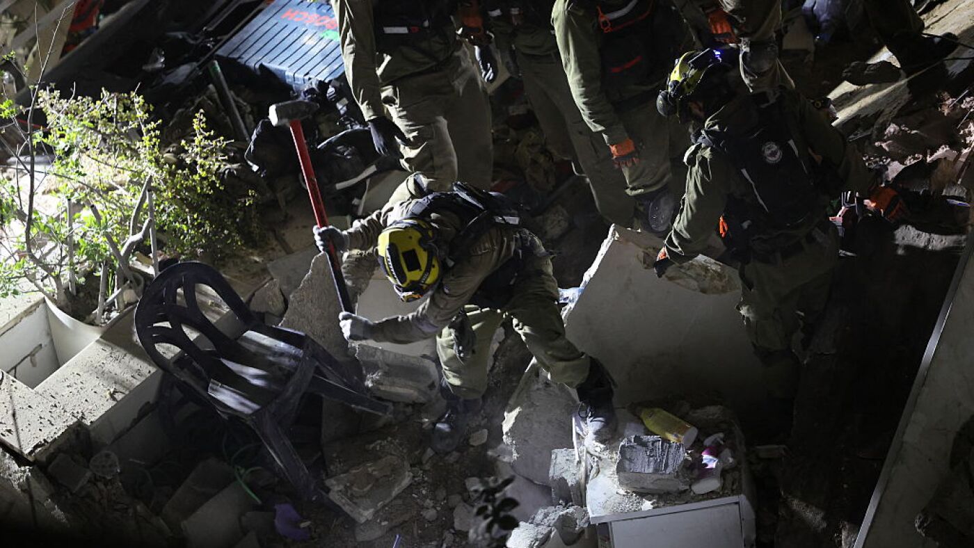 Iran pushes back against Trump’s deadline : NPR