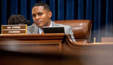 Well-timed bets on Polymarket tied to the Iran war draw calls for investigations from lawmakers : NPR