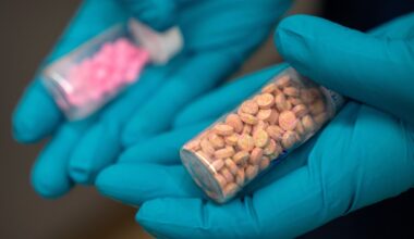 Historic decline in U.S. overdose deaths threatened by changing street drug supply : NPR