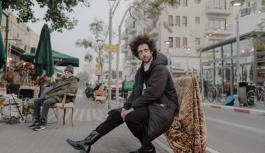 Israeli fringe performer finds the spotlight in provocative anti-war film : NPR