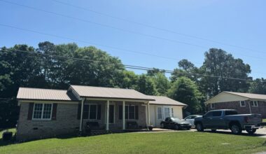 French widow Marie-Thérèse Ross returns home after US immigration custody